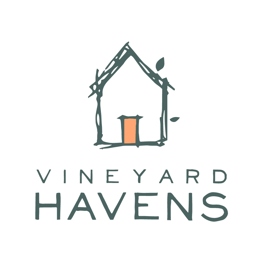 Vineyard Havens Inc Logo